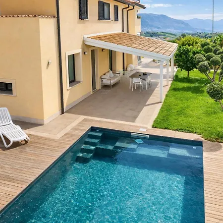 Uluvud With Pool Gym Sauna Villa Alcamo