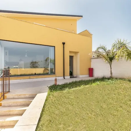 Uluvud With Pool Gym Sauna Villa