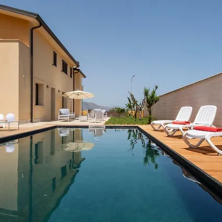 Uluvud With Pool Gym Sauna * Alcamo