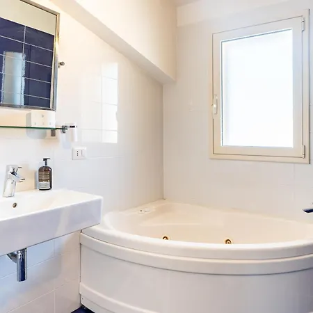 Villa Uluvud With Pool Gym Sauna