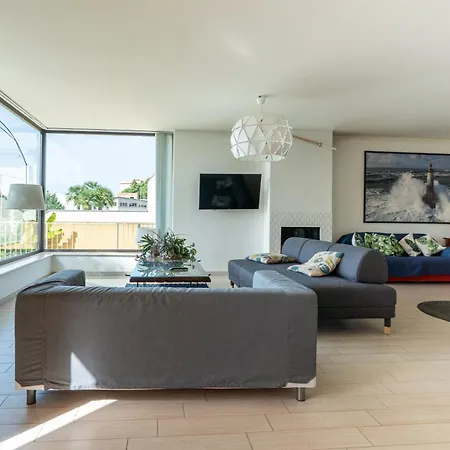 Uluvud With Pool Gym Sauna Villa