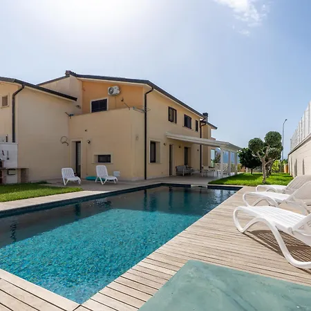 Uluvud With Pool Gym Sauna * Alcamo