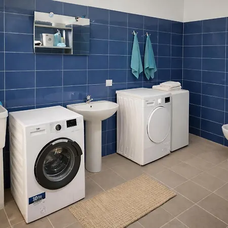 Uluvud With Pool Gym Sauna *