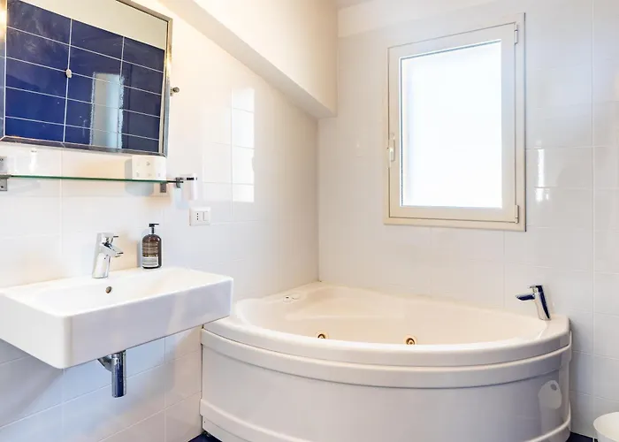 Villa Uluvud With Pool Gym Sauna