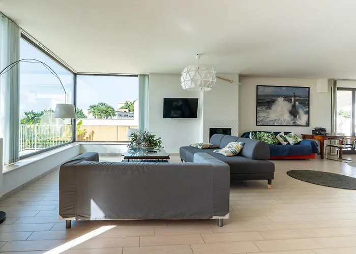 Uluvud With Pool Gym Sauna Villa