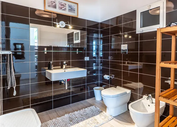 Uluvud With Pool Gym Sauna Villa *